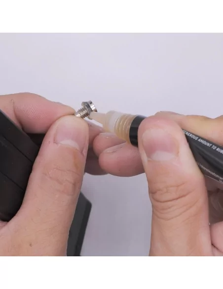 STYLO GRAISSE ETENCHEITEE HAUTE PERFORMANCE MARRON - 4UAD